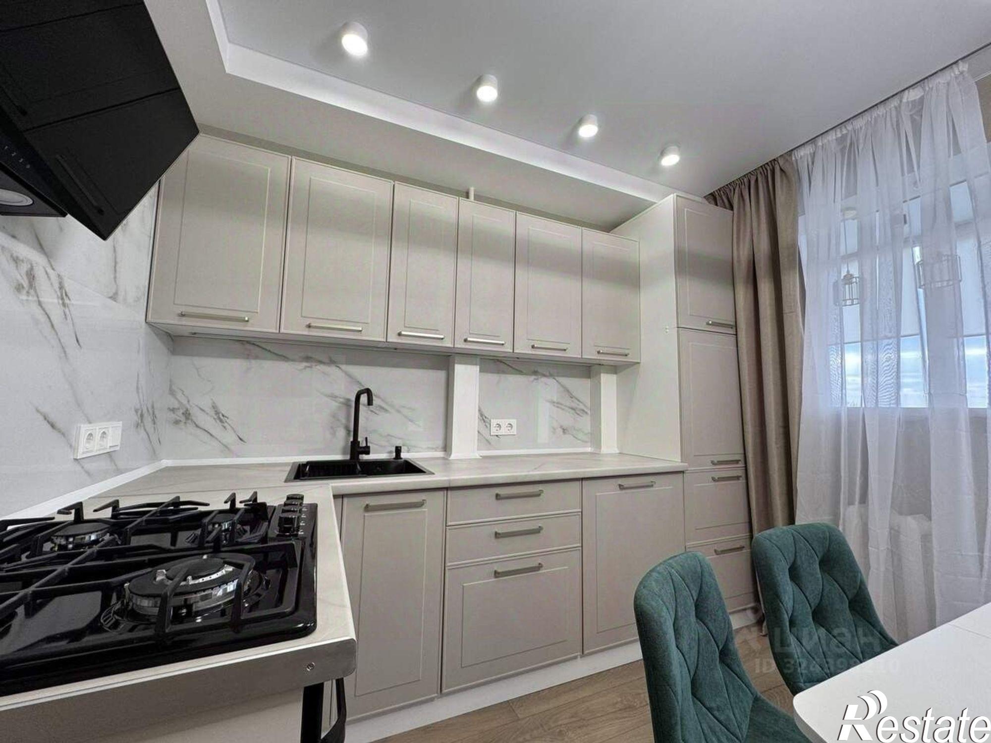 Купить квартиру за 13 850 000 рублей на проспект Генерала Острякова, 47