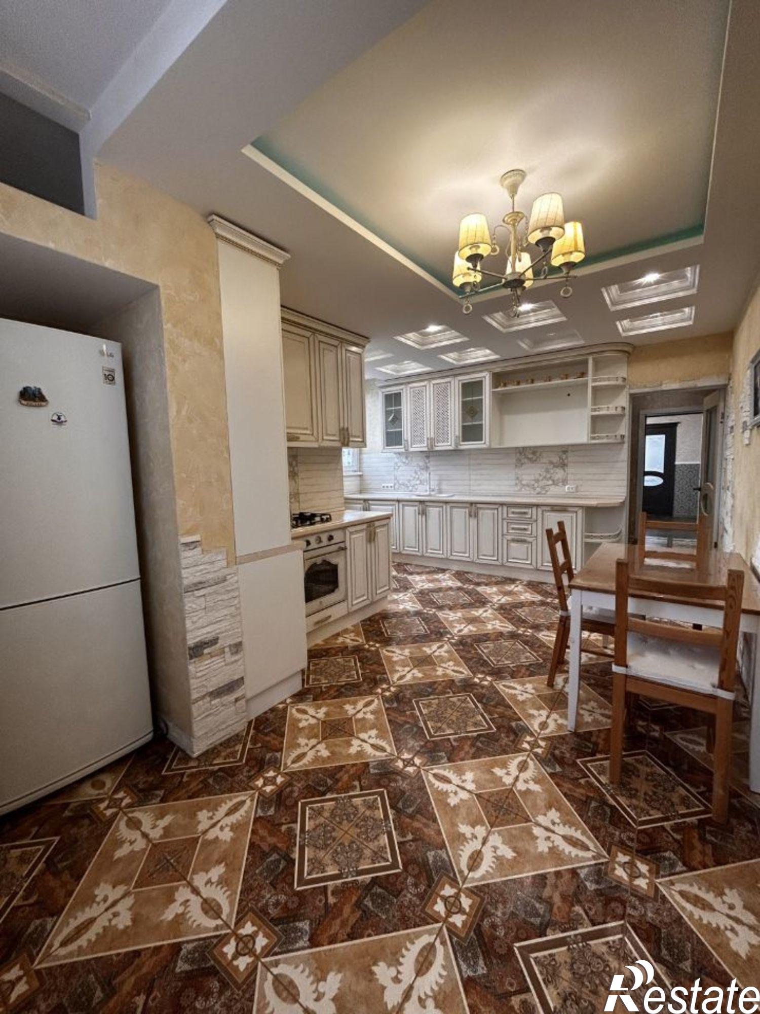 Купить квартиру за 12 950 000 рублей на проспект Октябрьской Революции, 52В