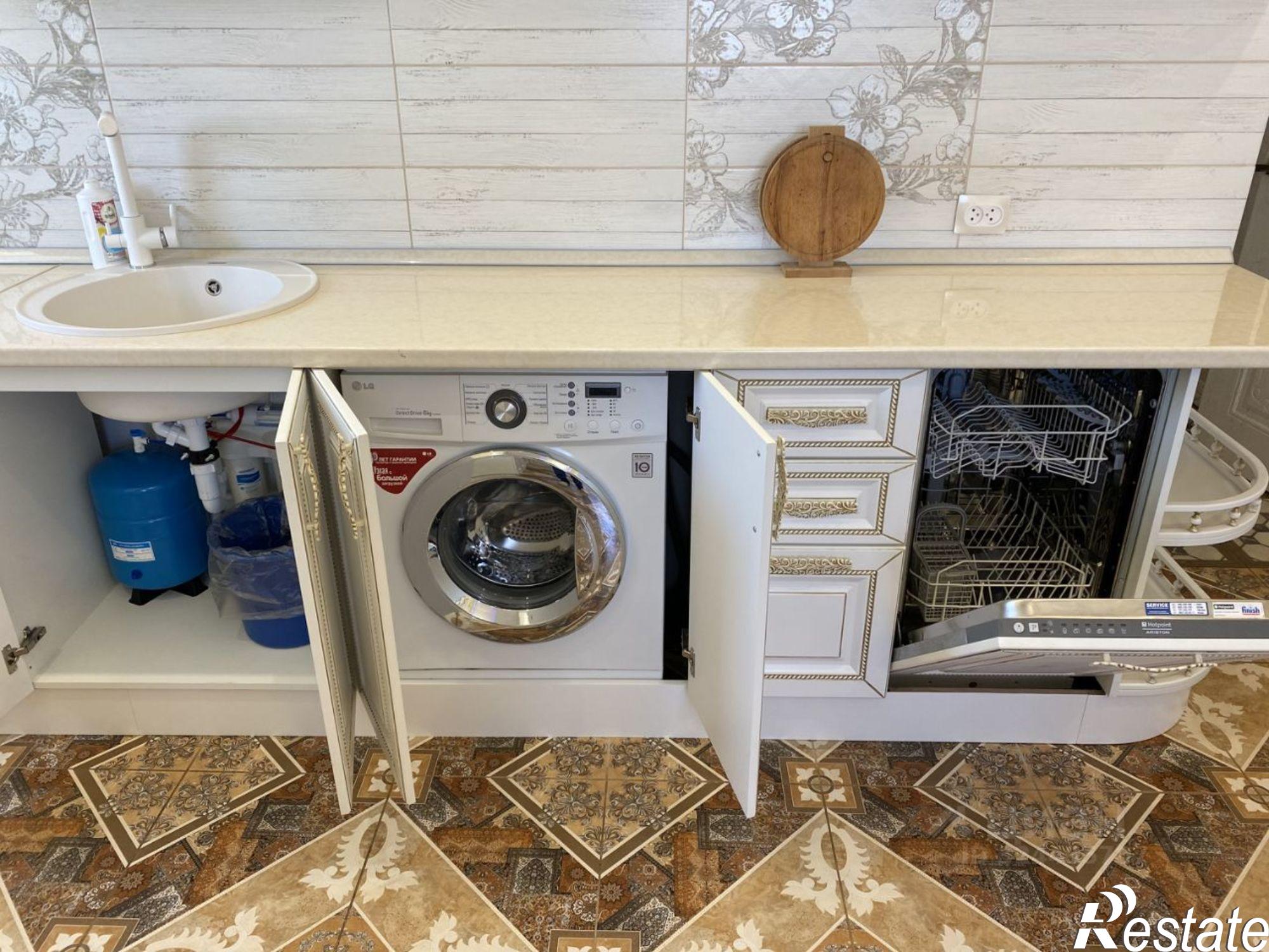 Купить квартиру за 12 950 000 рублей на проспект Октябрьской Революции, 52В