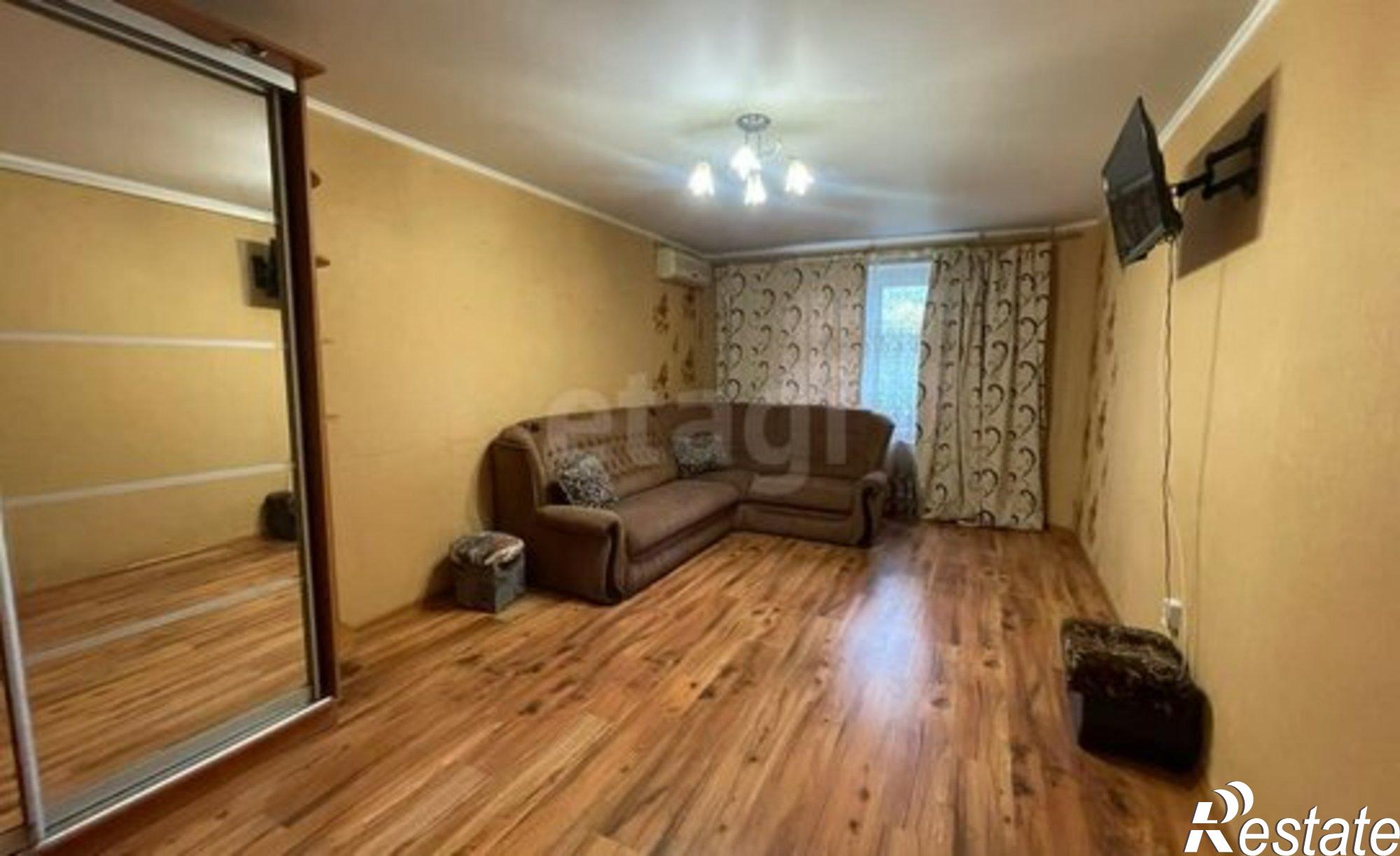 Купить квартиру за 4 100 000 рублей на Ленинский район, Щёлкино, 2-й микрорайон, 57