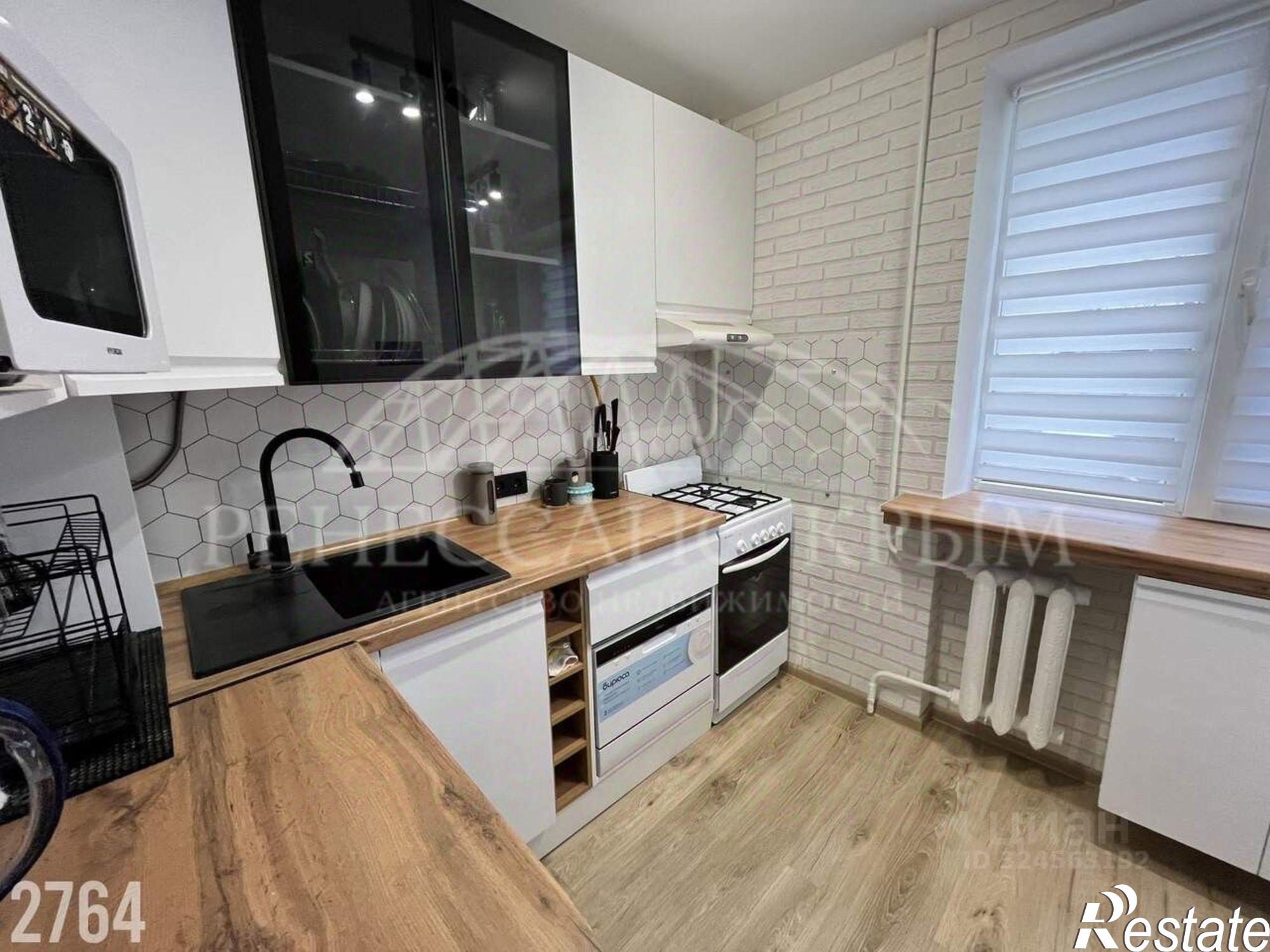 Сдать квартиру за 40 000 рублей на ул Горпищенко, 54