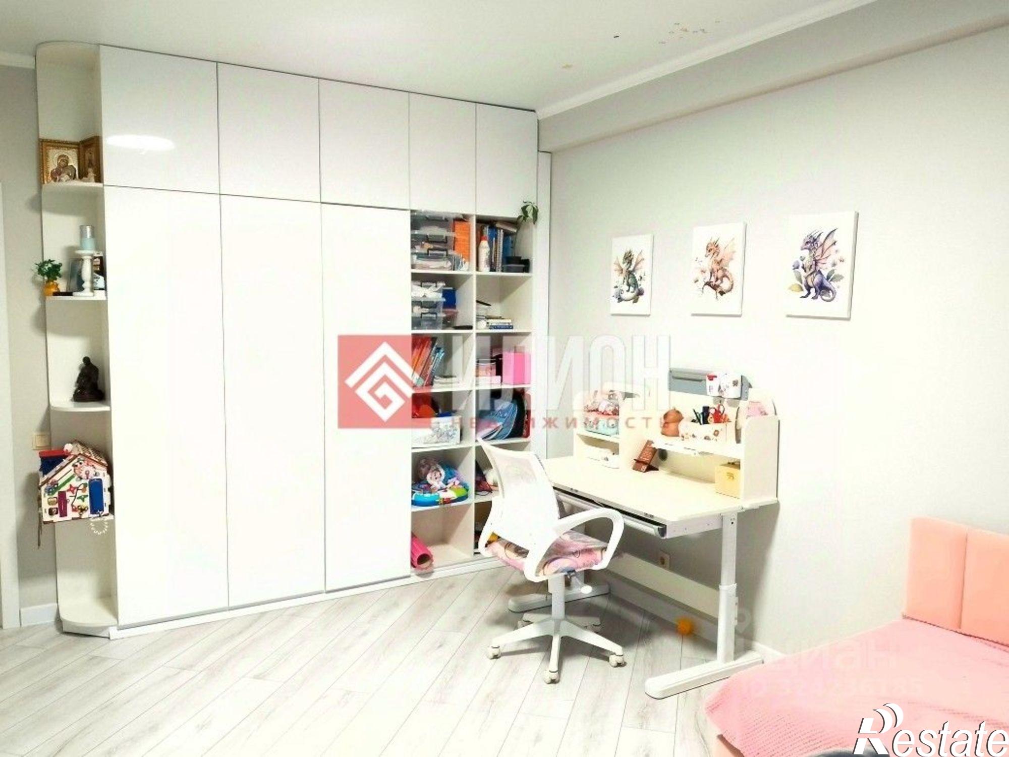 Купить квартиру за 18 000 000 рублей на Античный пр-кт, 10