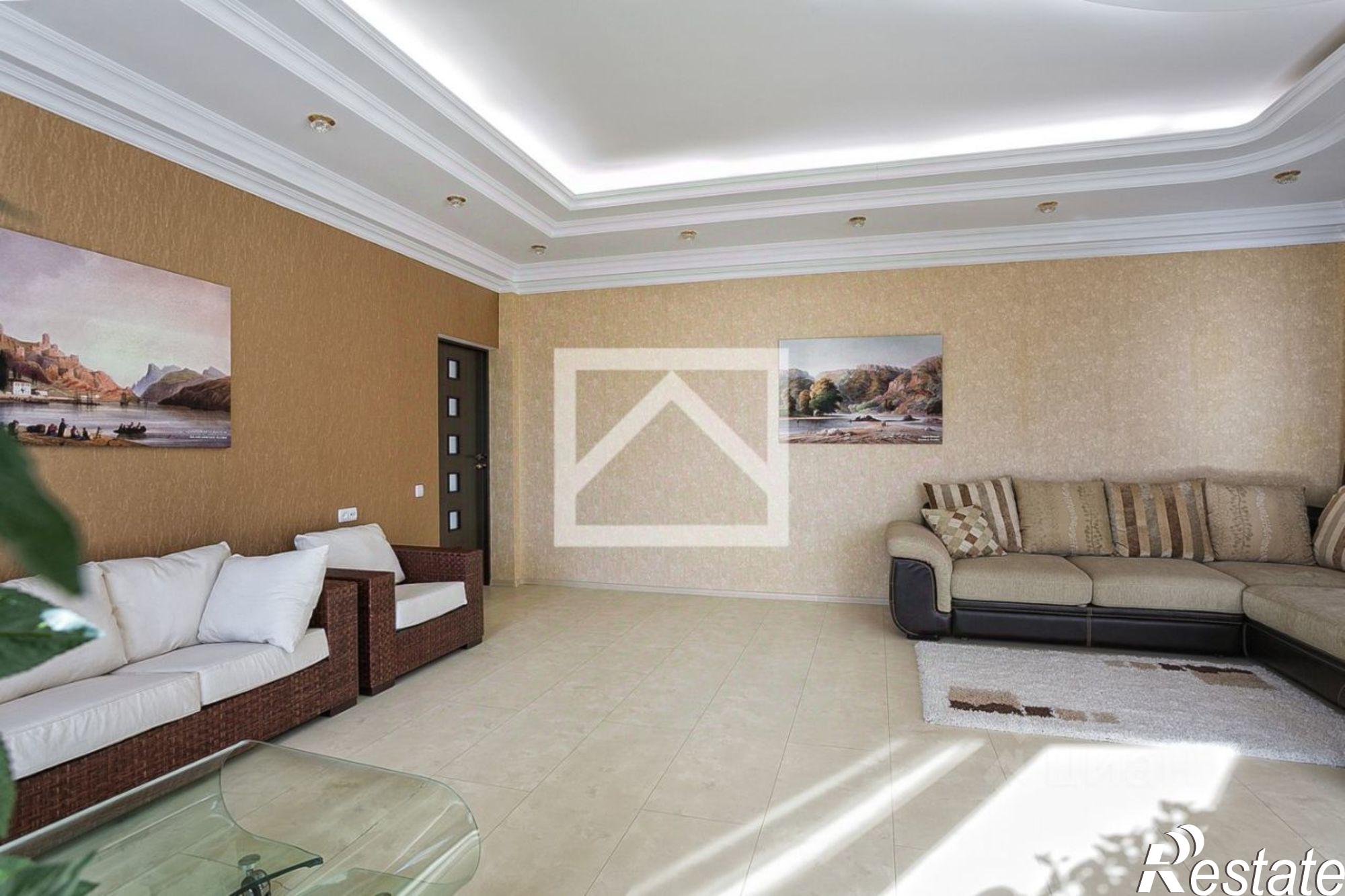 Купить квартиру за 23 900 000 рублей на Ялтинская, 14 литВ