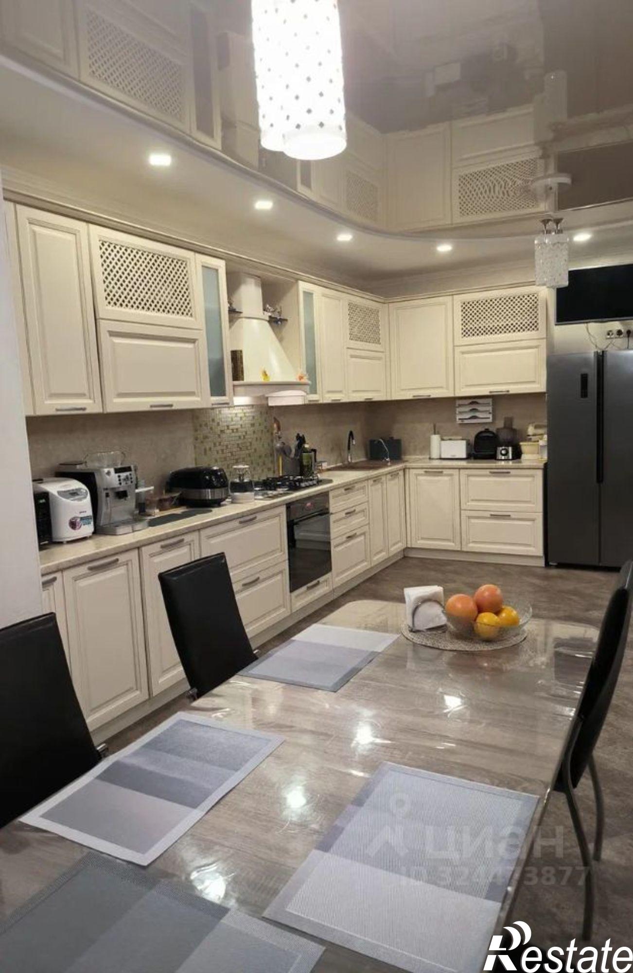 Купить дачу, дом, коттедж за 22 800 000 рублей на ул Каштановая, 4