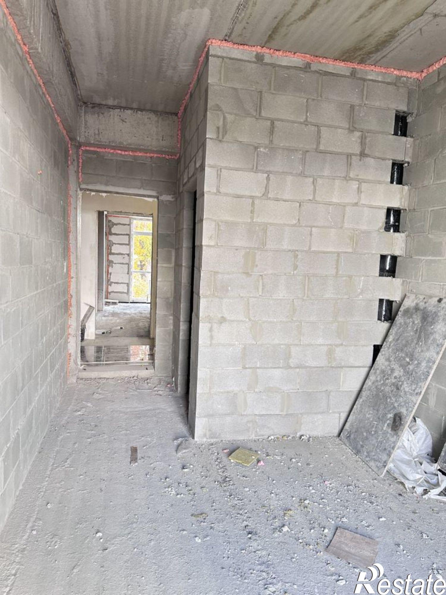 Купить торговое помещение за 15 388 800 рублей на ул Павла Титова, 19