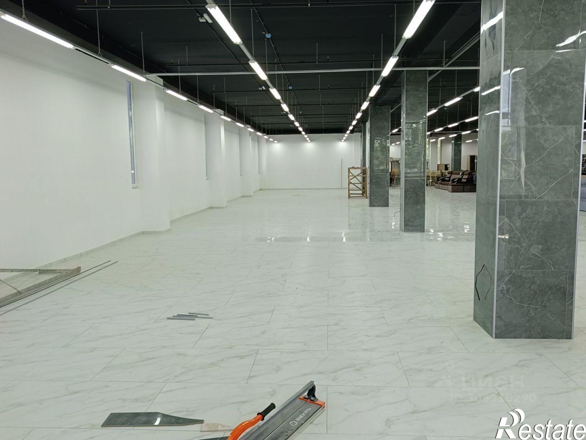 Сдать торговое помещение за 305 008 рублей на улица Мирошниченко, 2