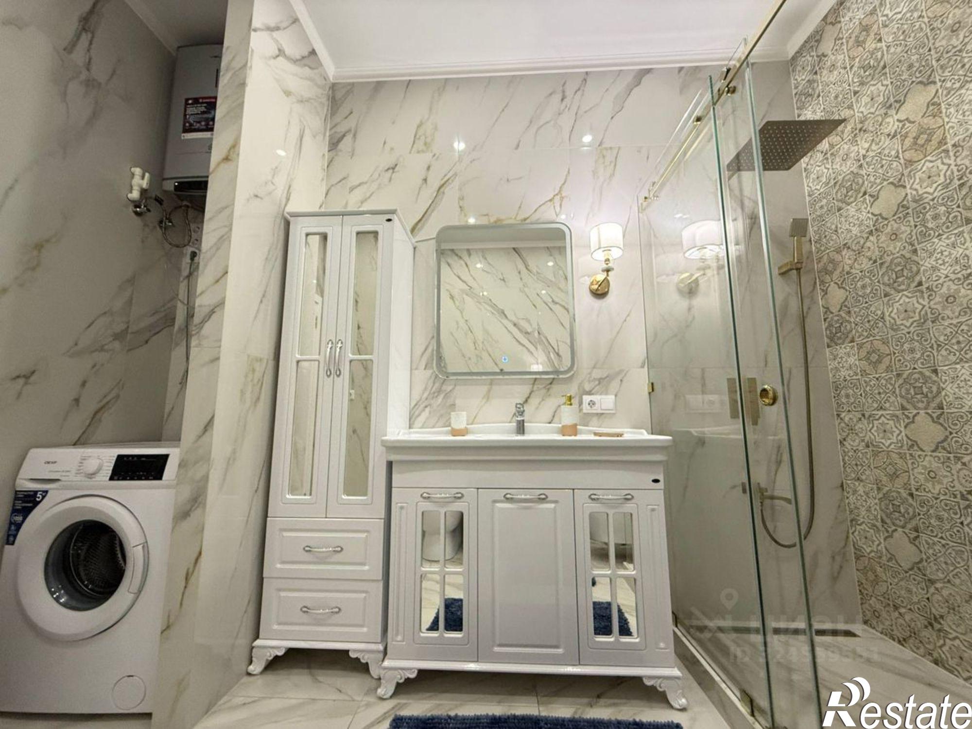 Сдать квартиру за 90 000 рублей на Симферополь, улица Фрунзе, 41А