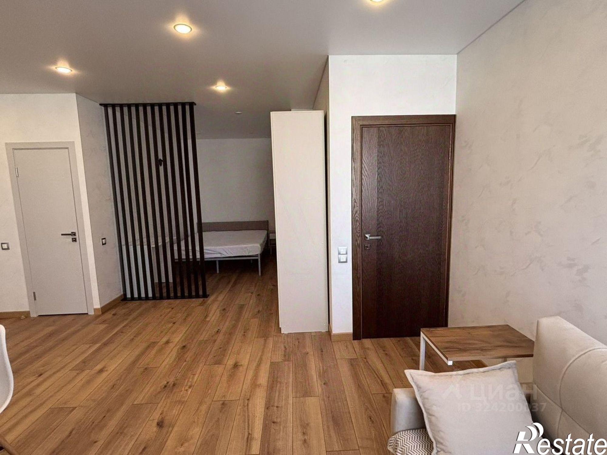 Сдать квартиру за 70 000 рублей на Симферопольский район