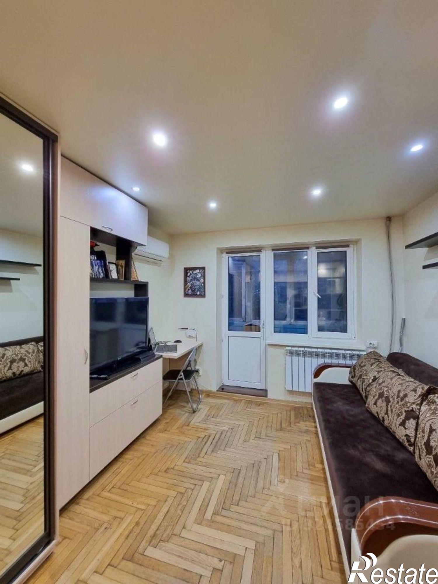 Купить квартиру за 6 950 000 рублей на Ялта, улица Красных Партизан