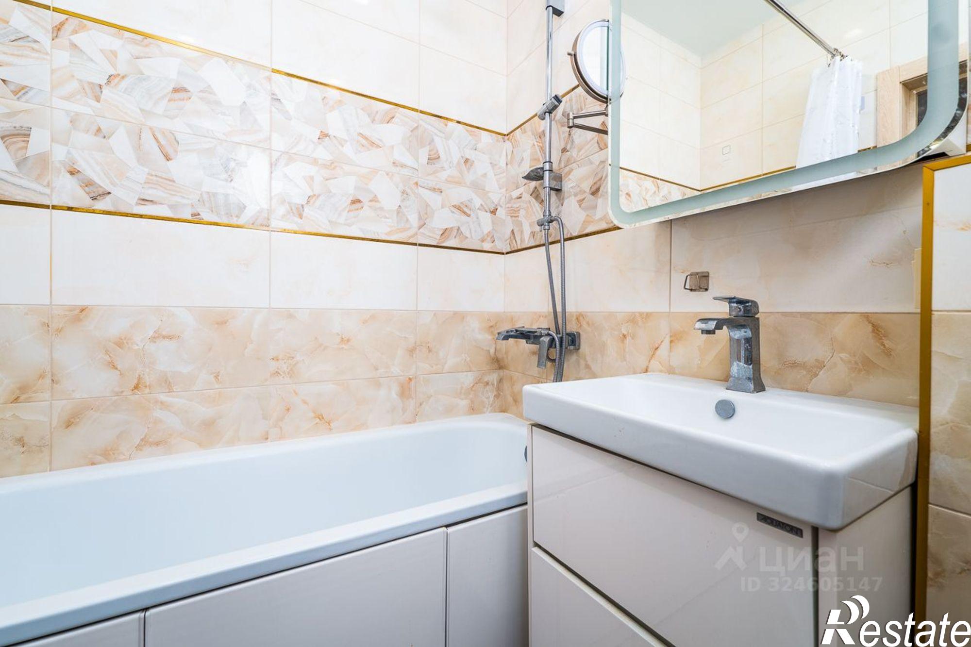 Купить квартиру за 12 000 000 рублей на улица 40 лет Октября, 9В