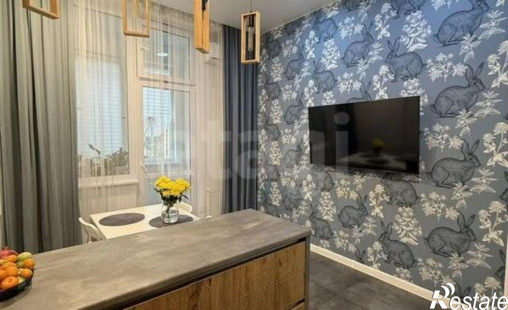 Купить квартиру за 15 000 000 рублей на Севастополь, улица Челнокова, 17к1