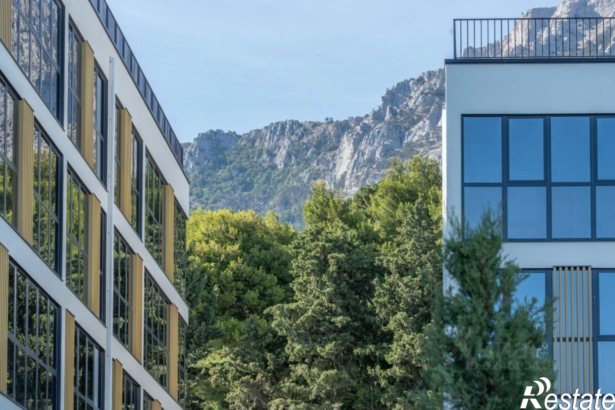 Купить квартиру за 15 700 000 рублей на Севастопольское шоссе, 2А