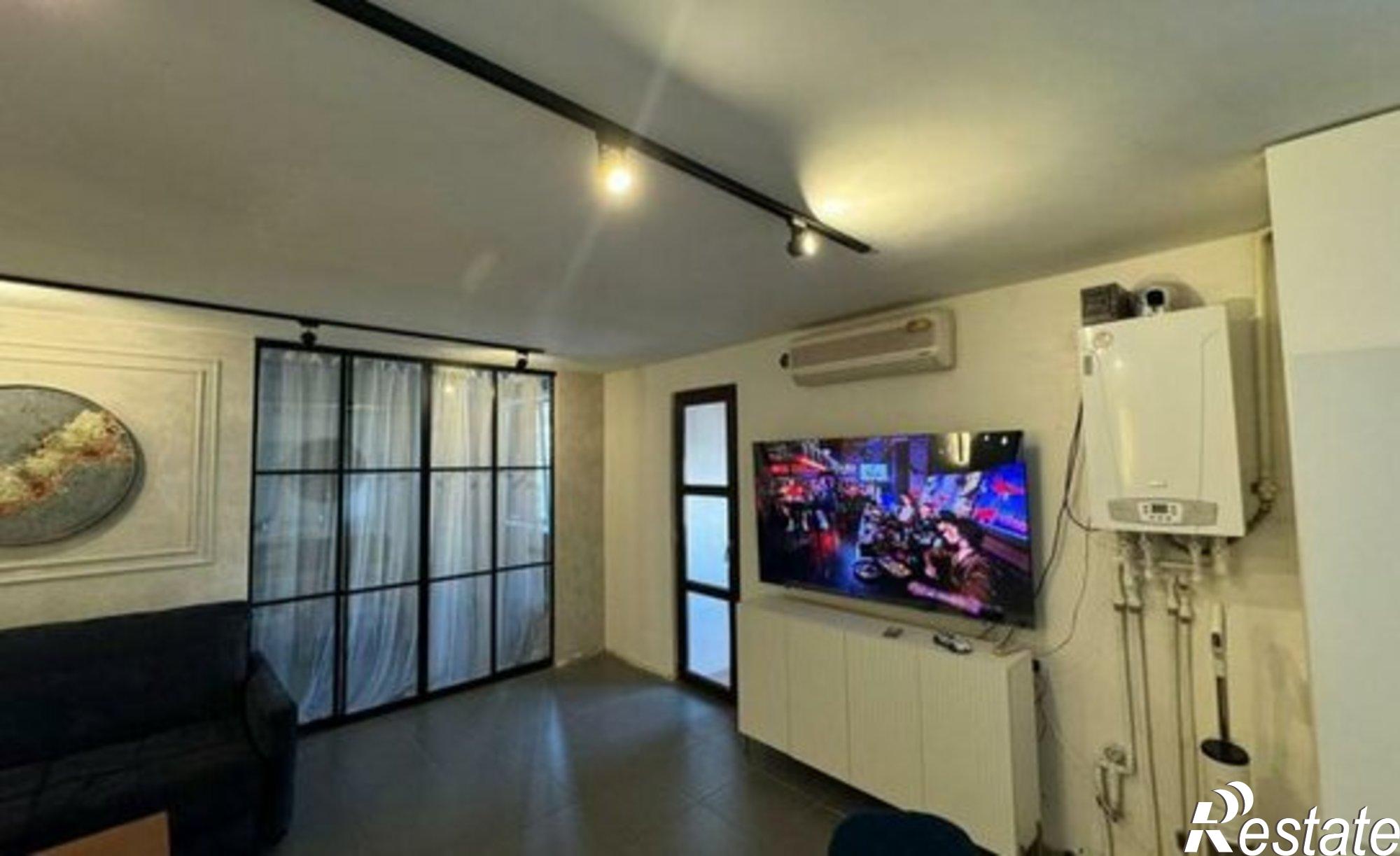 Купить квартиру за 13 000 000 рублей на Евпатория, проспект Ленина, 56