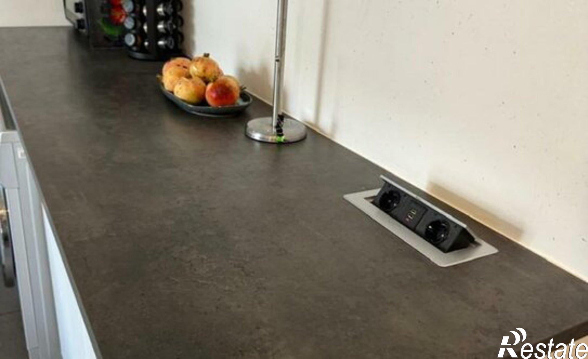 Купить квартиру за 13 000 000 рублей на Евпатория, проспект Ленина, 56