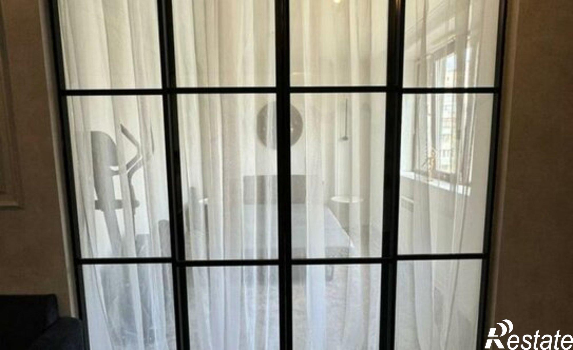 Купить квартиру за 13 000 000 рублей на Евпатория, проспект Ленина, 56