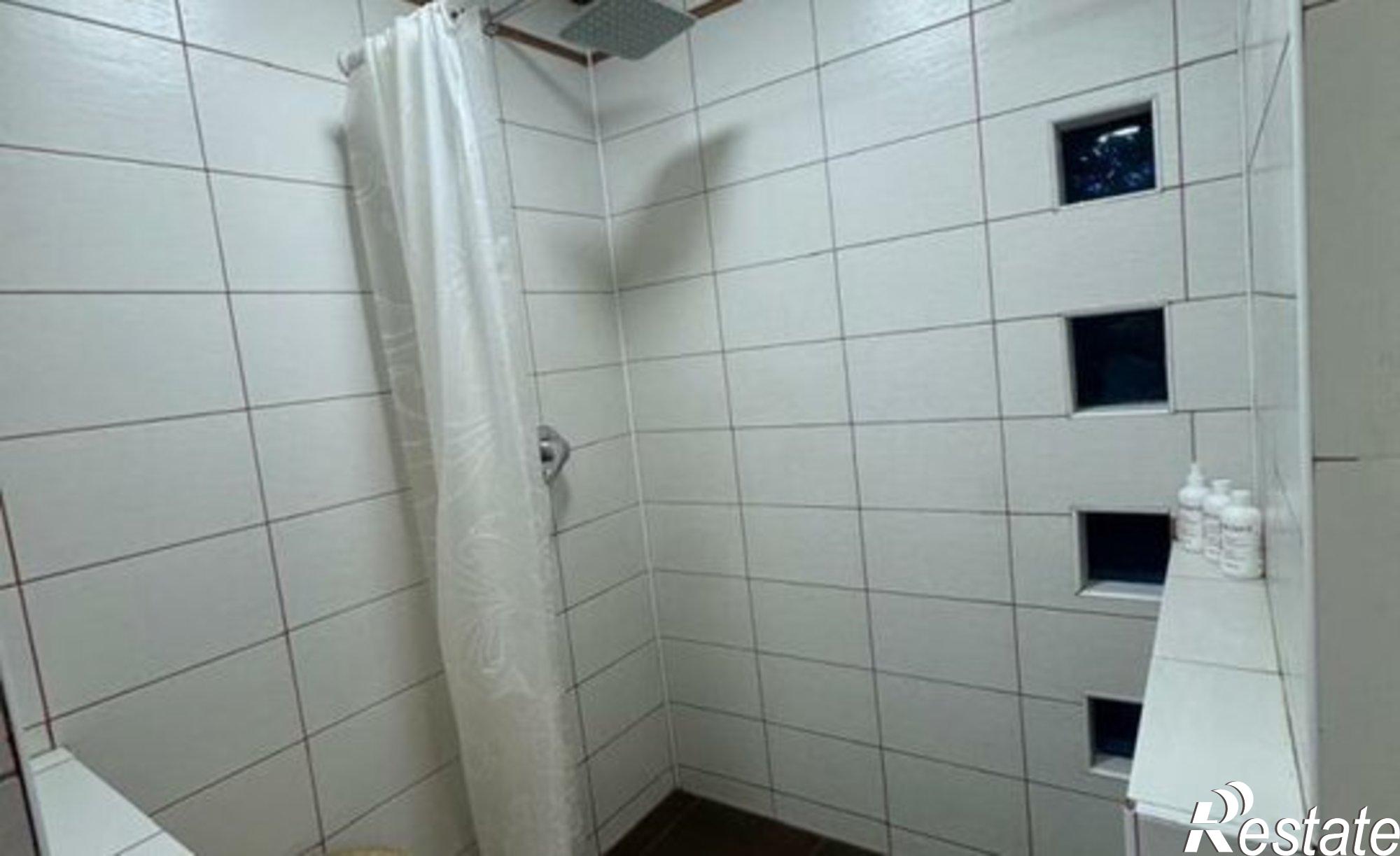 Купить квартиру за 13 000 000 рублей на Евпатория, проспект Ленина, 56