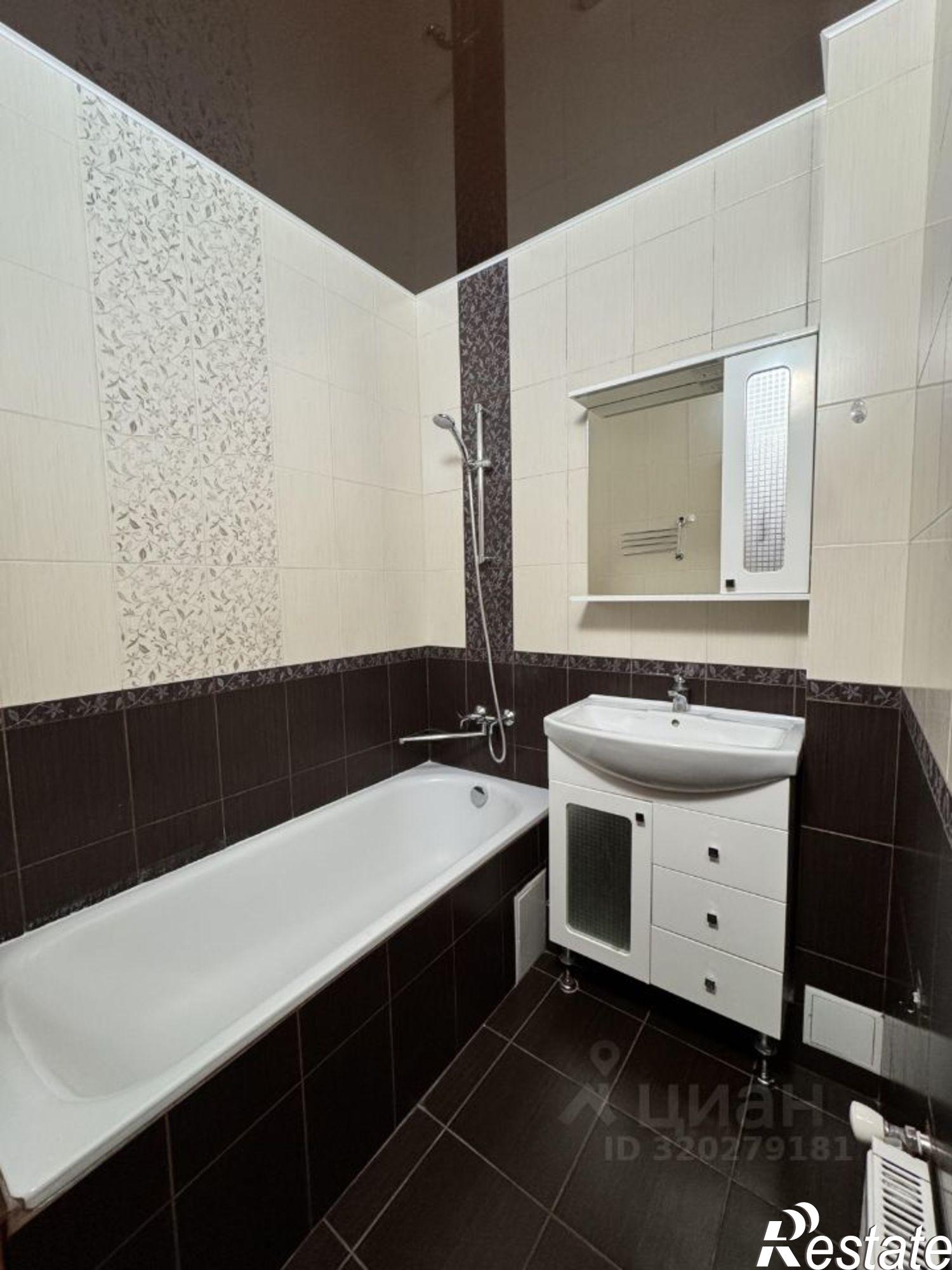 Купить квартиру за 13 500 000 рублей на Симферополь, Луговая улица