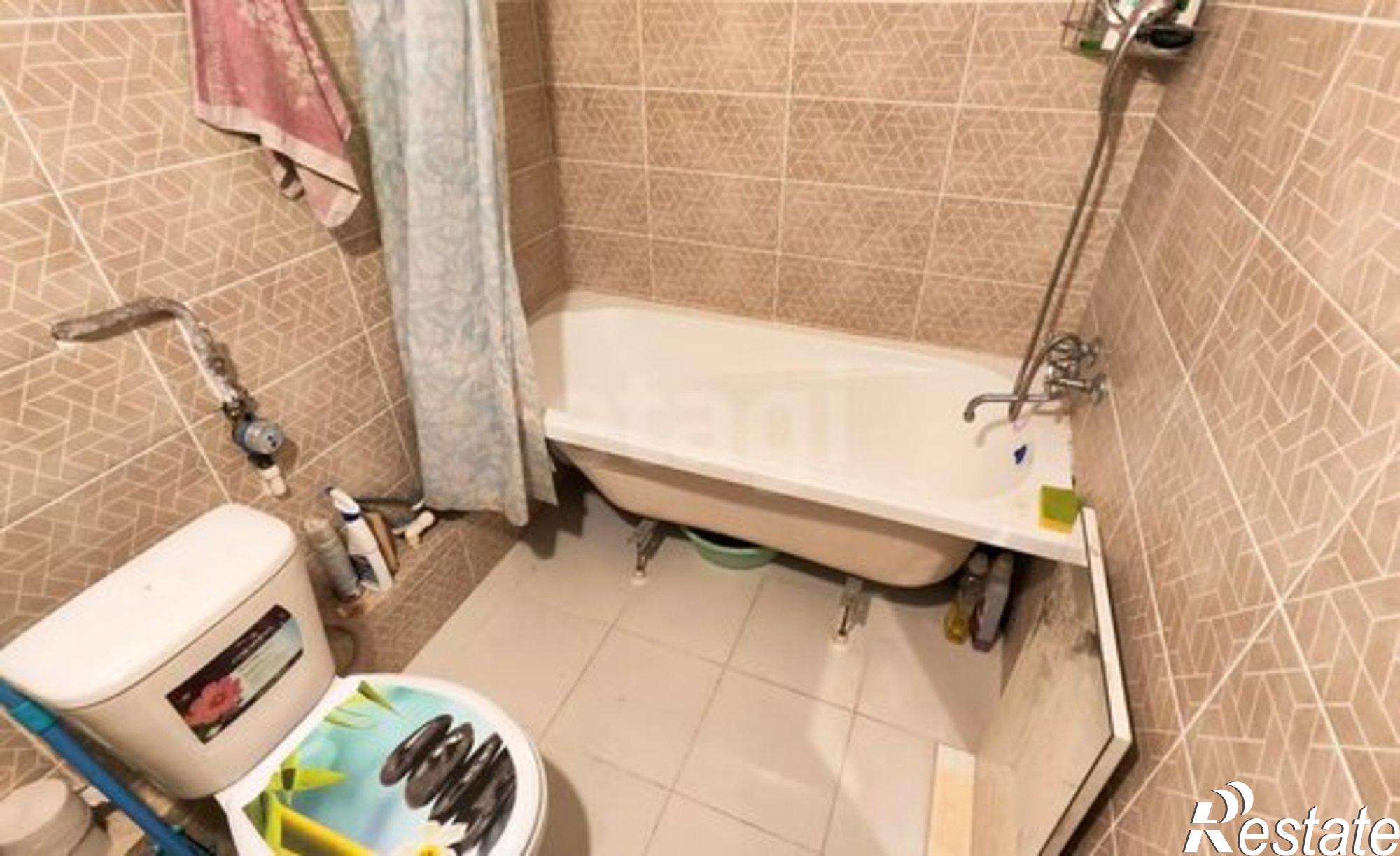 Купить квартиру за 5 700 000 рублей на улица Маршала Крылова, 11