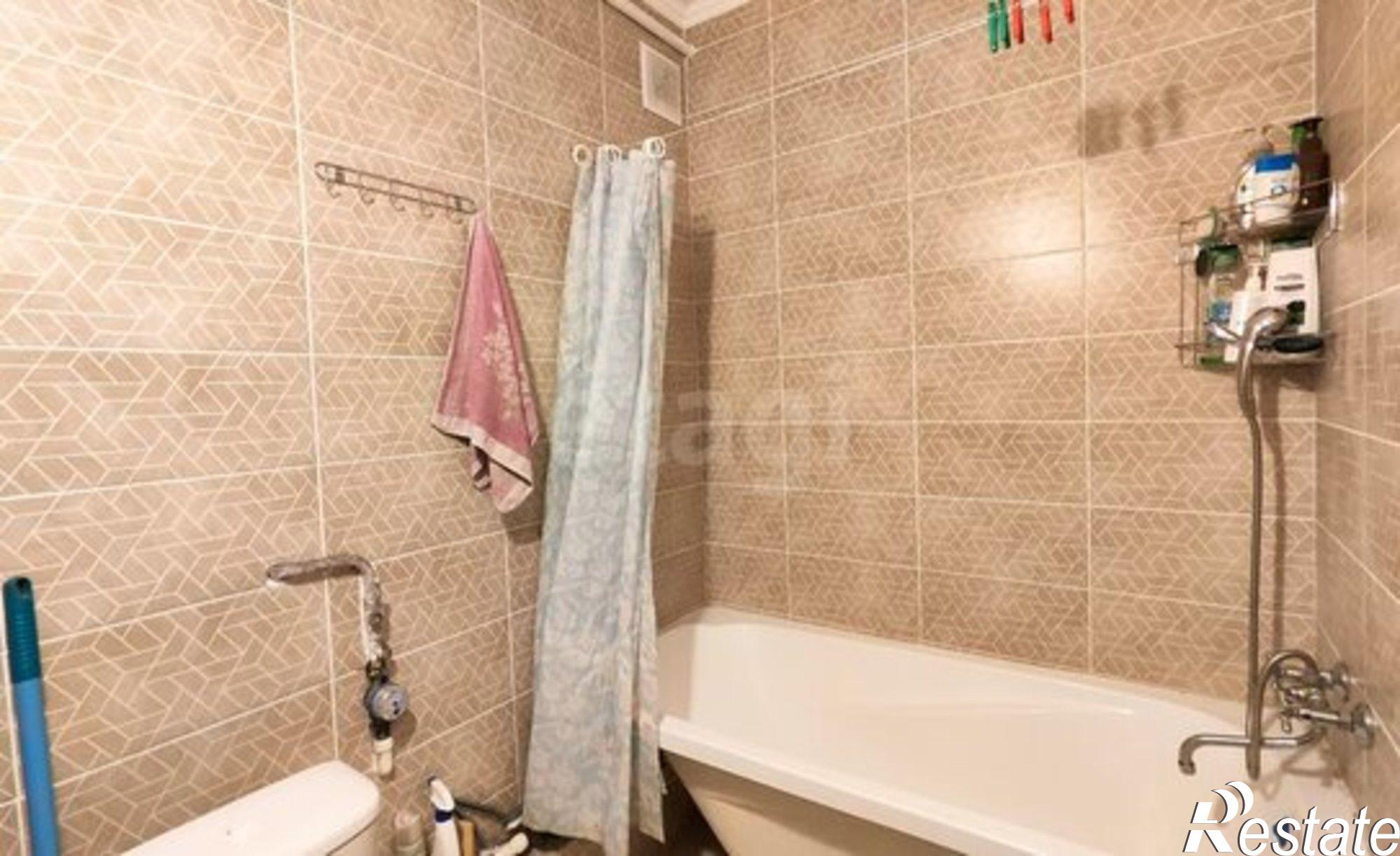 Купить квартиру за 5 700 000 рублей на улица Маршала Крылова, 11