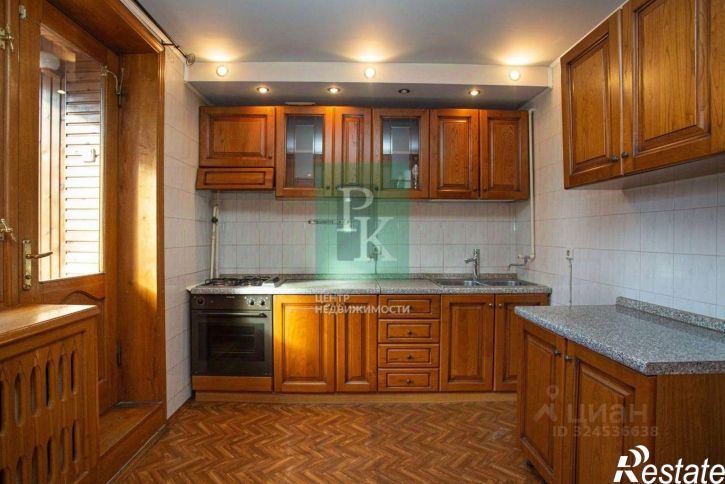 4-комн квартира улица Молодых Строителей, 4,  д. 4