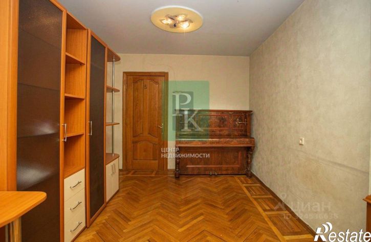 4-комн квартира улица Молодых Строителей, 4,  д. 4