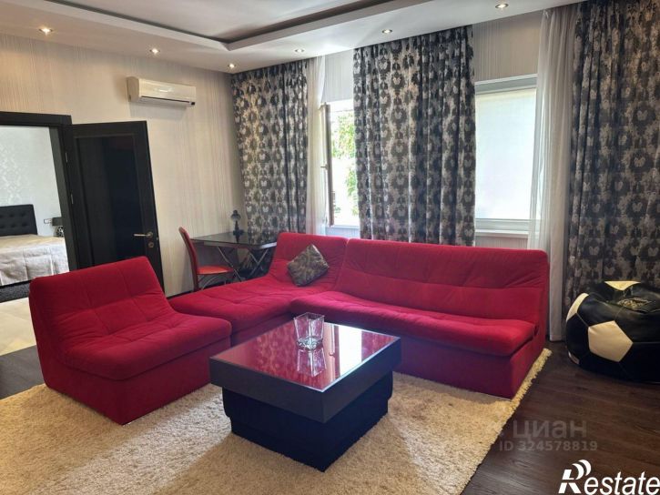 3-комн квартира улица Батурина, 7,  д. 7