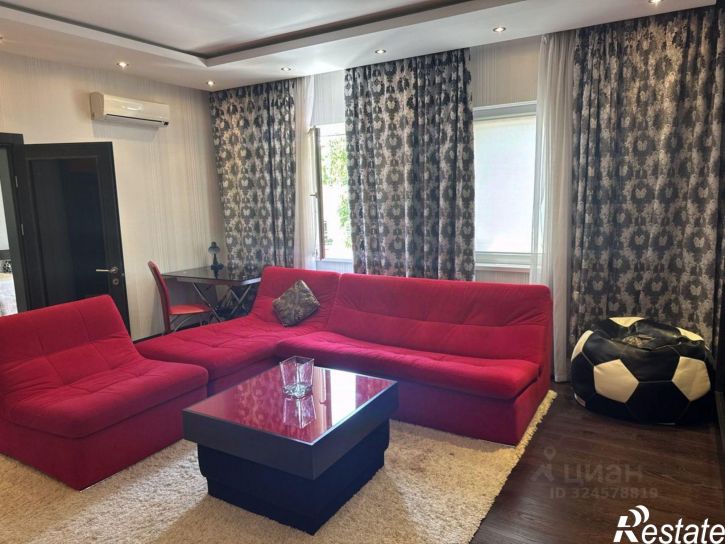 3-комн квартира улица Батурина, 7,  д. 7