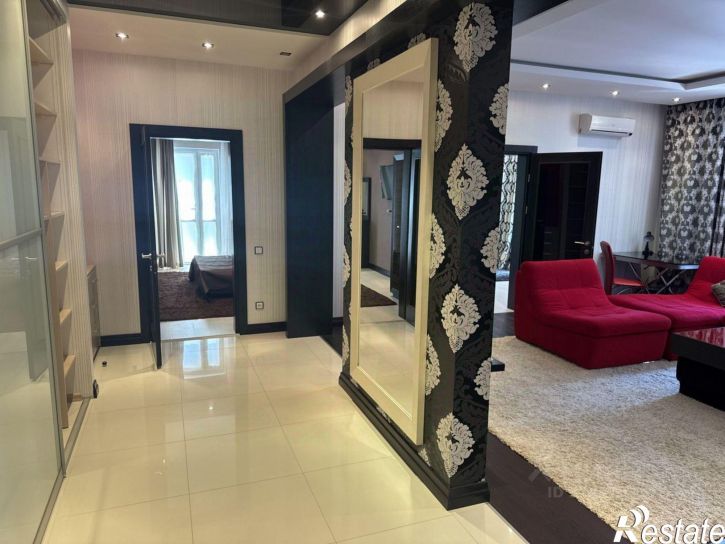 3-комн квартира улица Батурина, 7,  д. 7