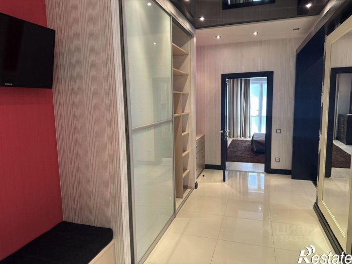 3-комн квартира улица Батурина, 7,  д. 7