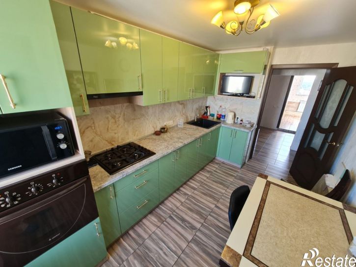 Комната улица Александра Маринеско, 6,  д. 6