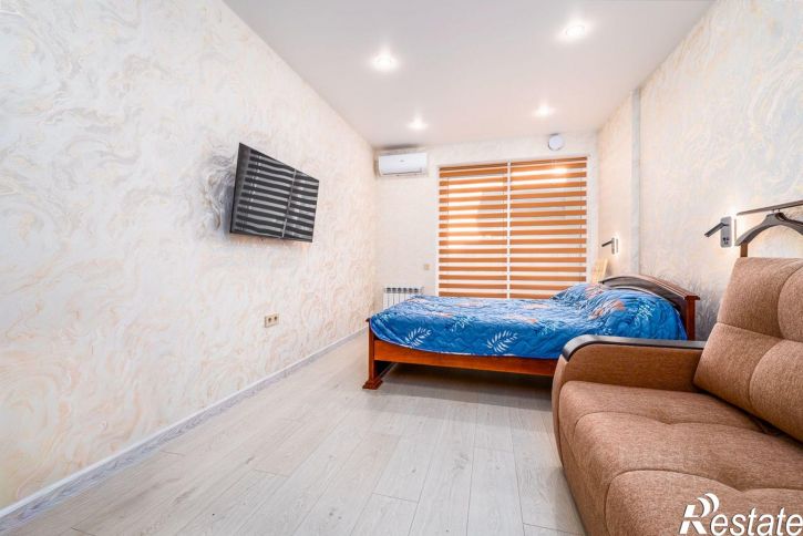 2-комн квартира улица 40 лет Октября, 9В,  д. 9В