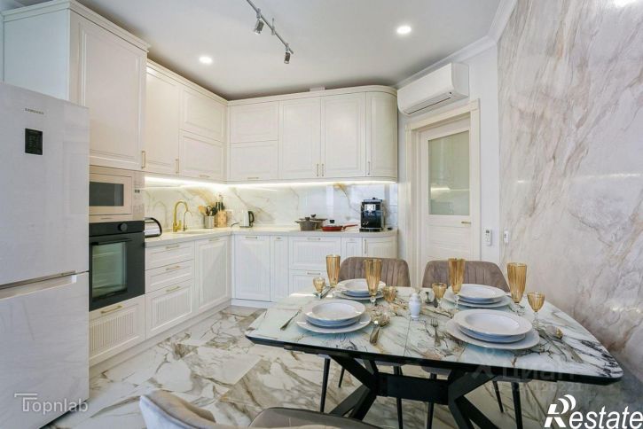 2-комн квартира улица Космонавтов, 4В,  д. 4В