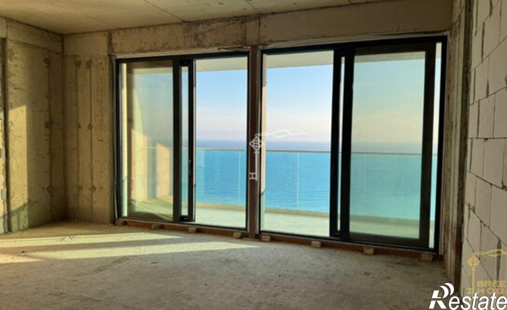 Купить квартиру за 41 500 000 рублей на Ялта, улица Дражинского, 53