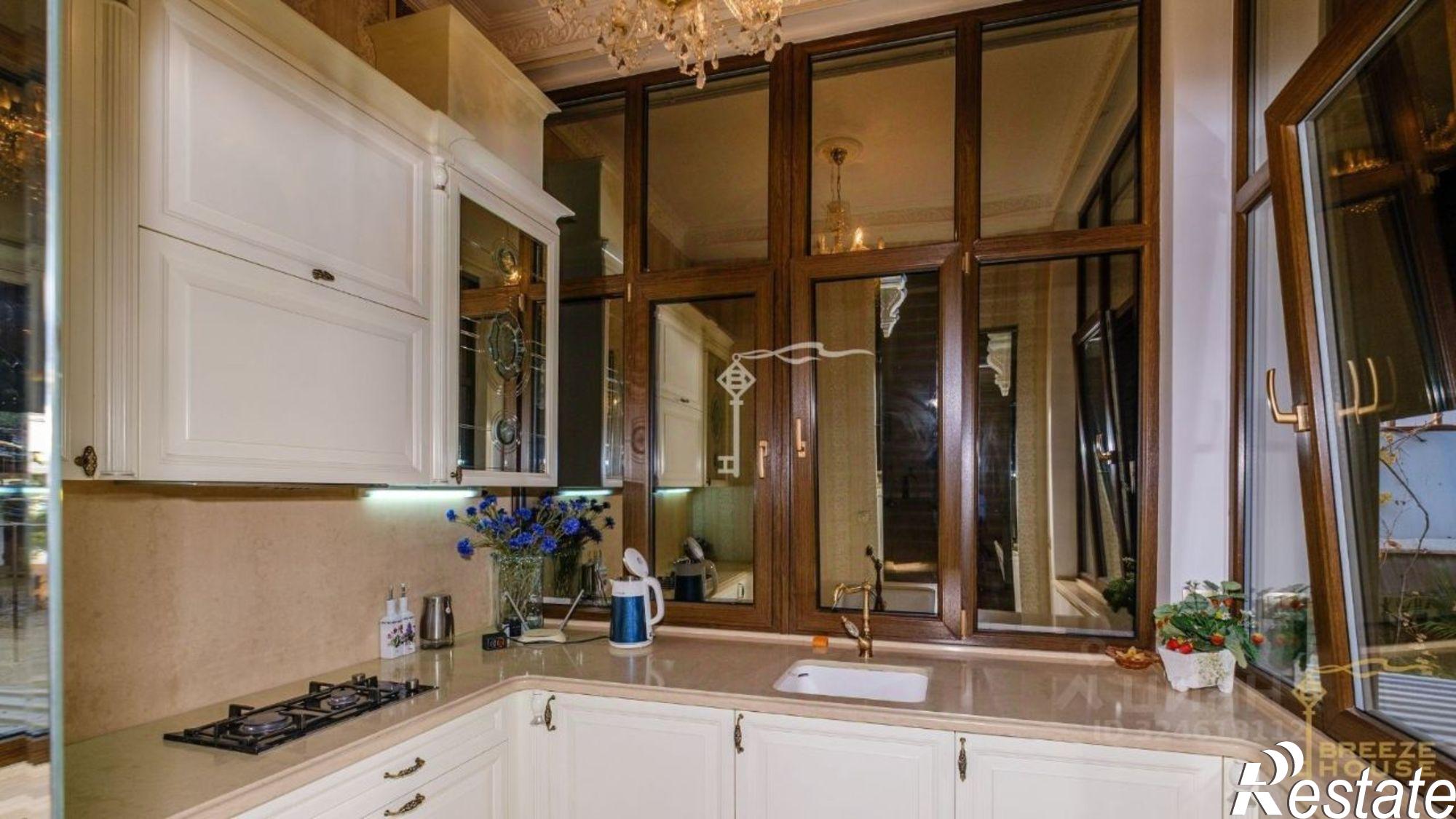 Купить квартиру за 36 500 000 рублей на г Ялта, улица Боткинская, д 7