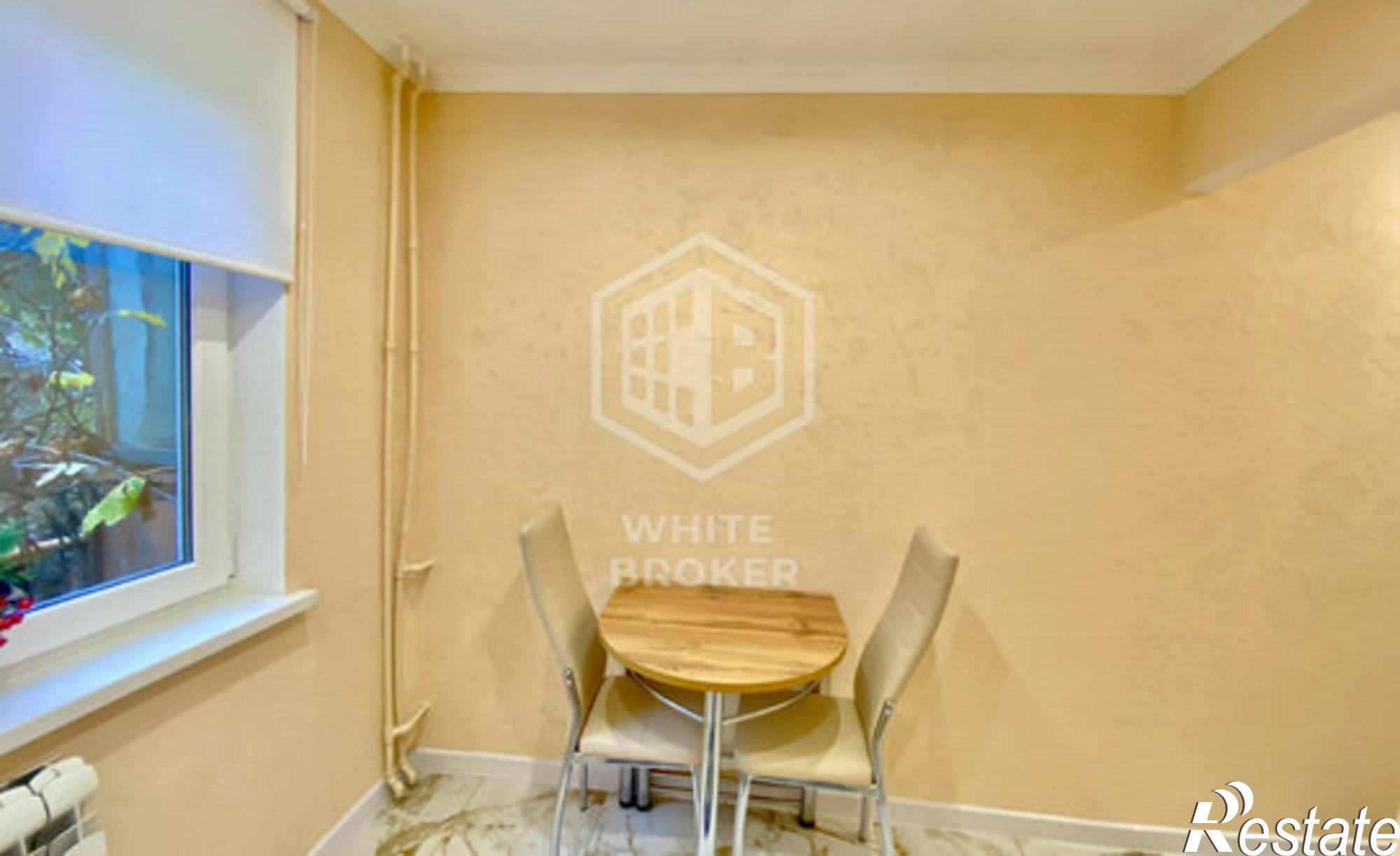 Купить квартиру за 8 300 000 рублей на Ялта, улица Дзержинского, 28