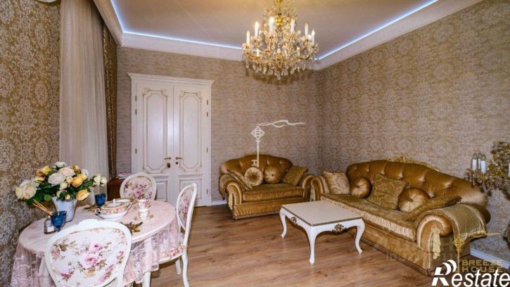 3-комн квартира г Ялта, улица Боткинская, д 7