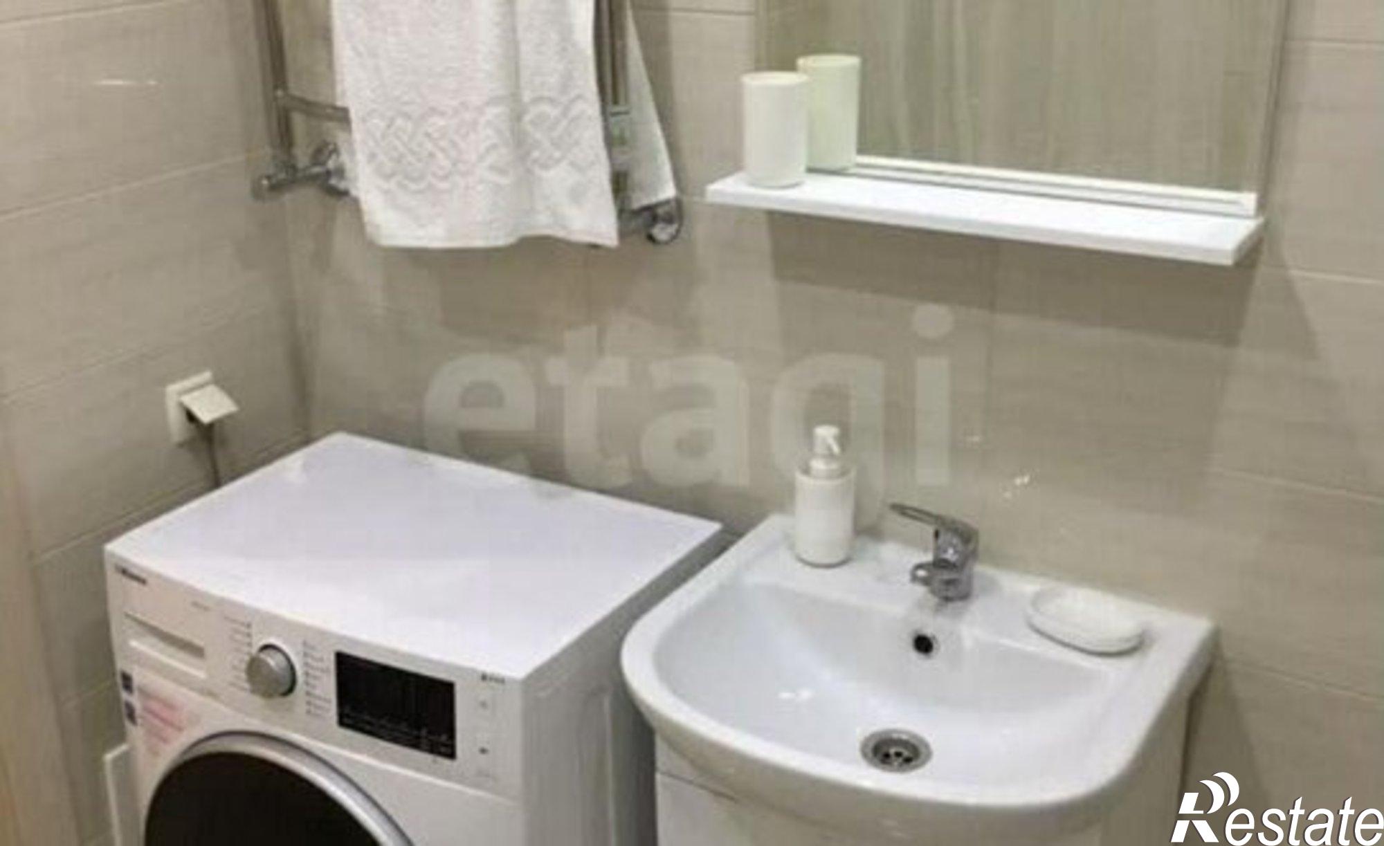 Купить квартиру за 12 000 000 рублей на Античный проспект, 12Б