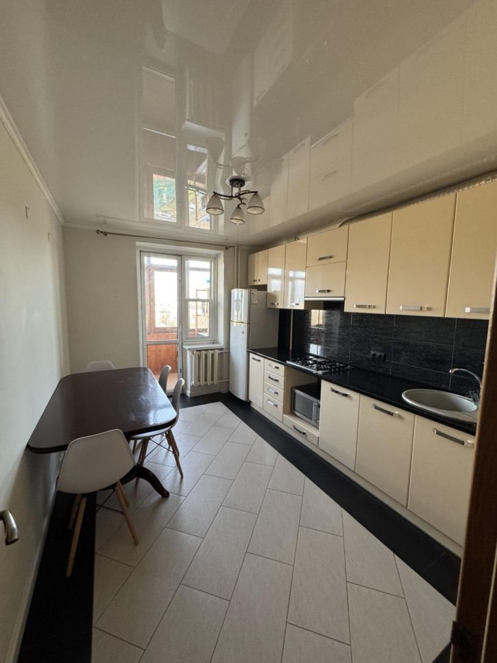 3-комн квартира Тупой переулок,11