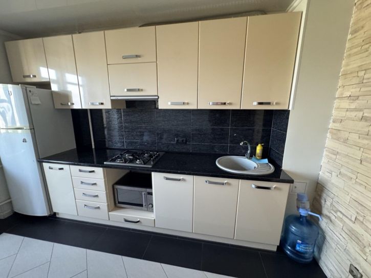 3-комн квартира Тупой переулок,11