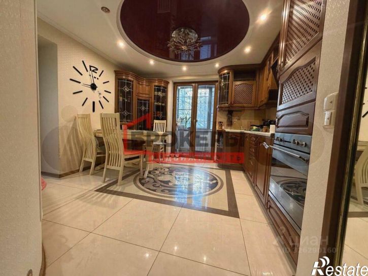 4-комн квартира проспект Генерала Острякова, 143А,  д. 143А