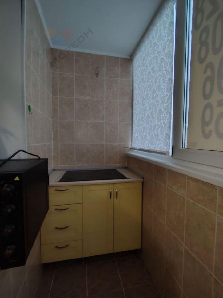 1-комн квартира -, 48а