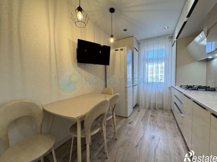 2-комн квартира Севастополь город, улица Братьев Манганари