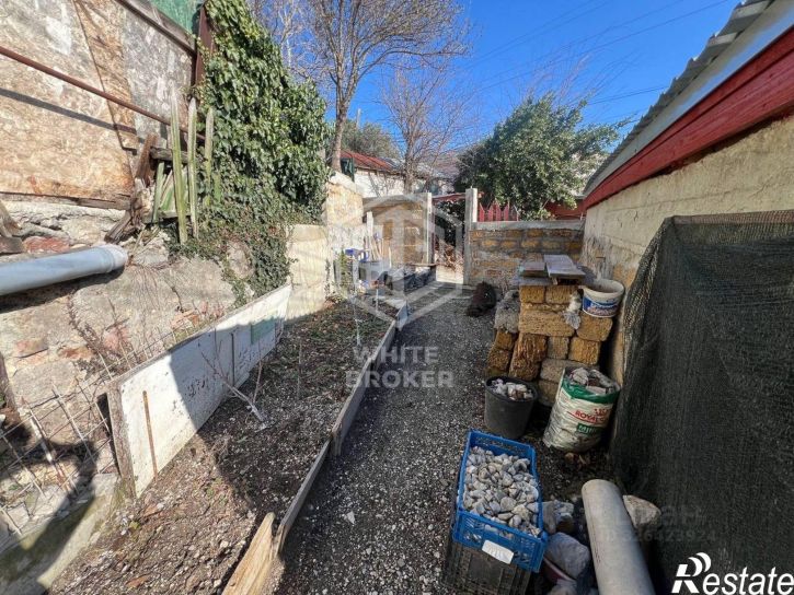 Гараж/парковка улица Революции, 6,  д. 6