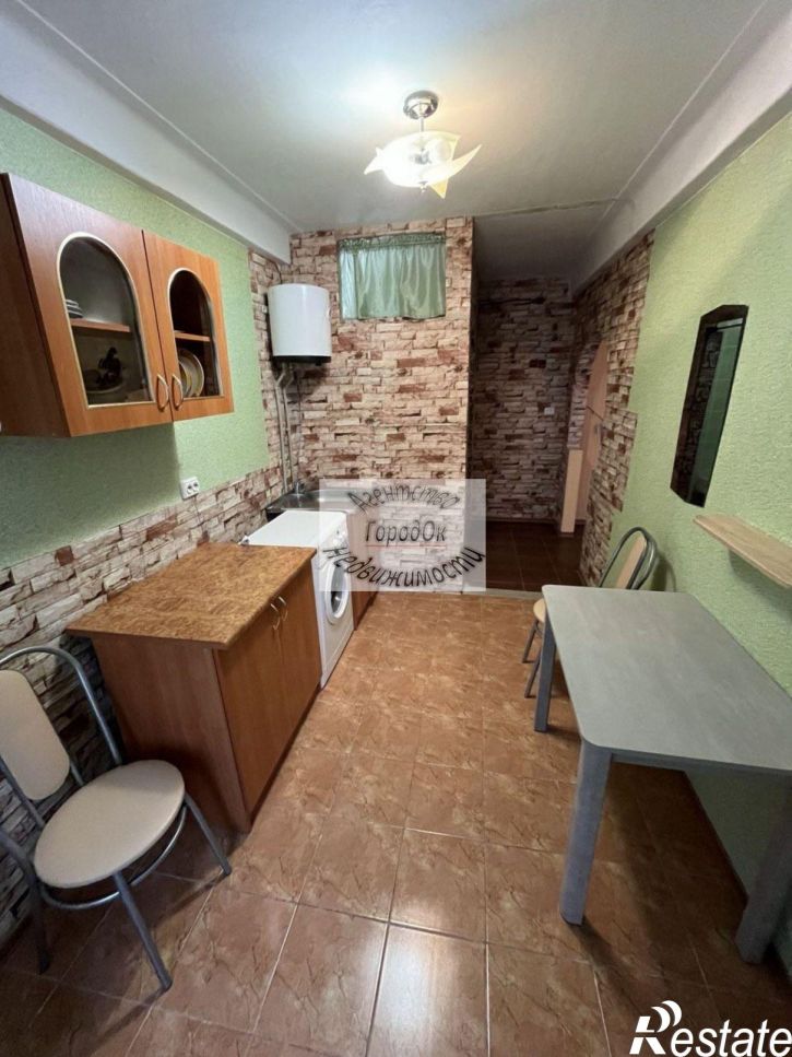 3-комн квартира Строительная ул, 8