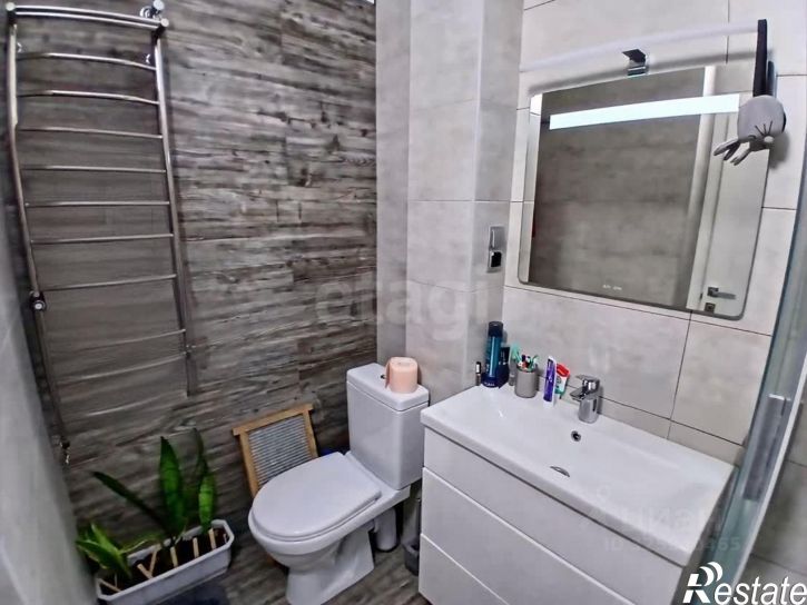 2-комн квартира улица Энергетиков, 4/16,  д. 4/16