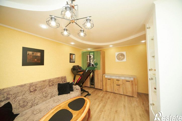 3-комн квартира ул Адмирала Юмашева, 17в,  д. 17в