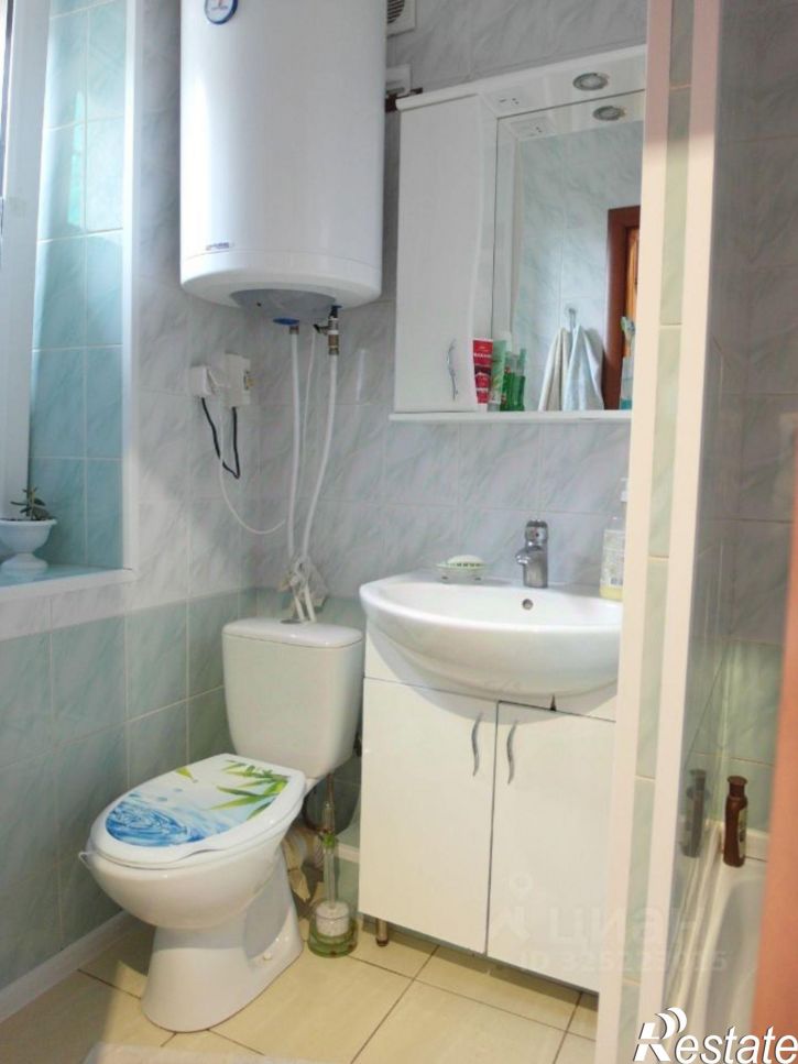 Комната улица Галины Петровой, 22,  д. 22