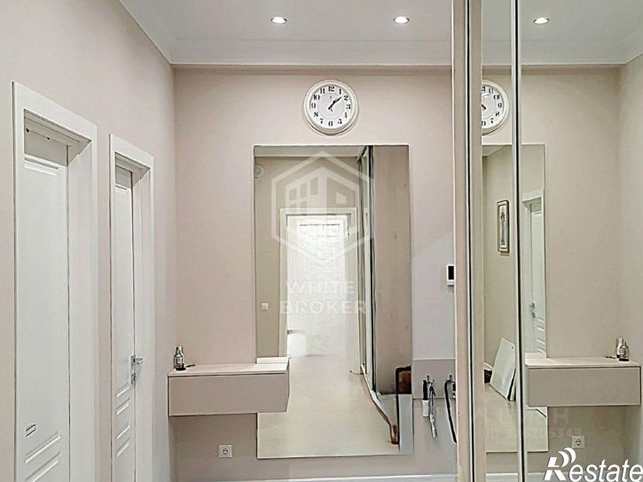 3-комн квартира улица Авроры, 110,  д. 110