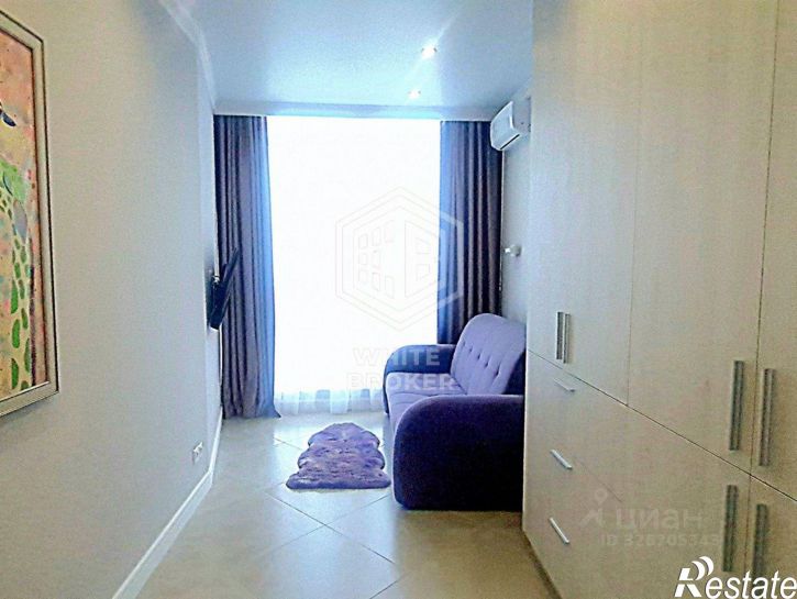 3-комн квартира улица Авроры, 110,  д. 110