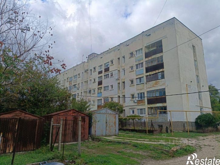 2-комн квартира Октябрьская улица, 12,  д. 12